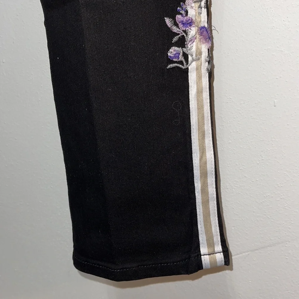 DG2 by Diane Gilman Black Classic Stretch Embroidered Stripe Skinny Jean Size 12 - Picture 12 of 13